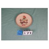 Hummel Plates