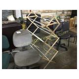 Folding wood clothes drying rack, good
