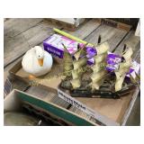Decorative pottery duck, decorative model