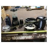 Lot with Oster blender, West Bend pot, warmer,