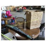 Large wicker basket with blankets, small wicker,