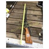 Daisy model 105B BB rifle, works good