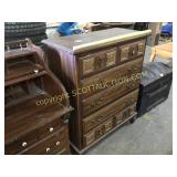 All wood five drawer chest of drawers, 37