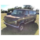 1998 FORD CLUB WAGON VAN, keys, 27315 over miles