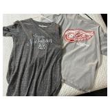 Sz XL Ladies Red Wings Michigan Tee Shirts T