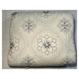 King Sz Machine Embroidered Bedspread Comforter
