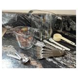 Glass Liquid Measuring Cup, Teaspoons Measuring