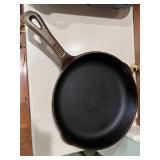 10.5' Cast Iron Benjamin & Medwin Skillet Pan