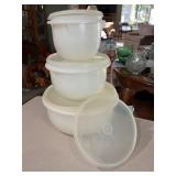 Vintage Tupperware Nesting Bowl w Lid Set