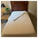 Twin Size Bedsheets & Fleece Bedspread Blanket