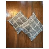 Pair of Throw Pillows Grey White