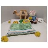 Noah plush, Noah's Art pillow & camel plush