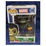 Funko Pop! Marvel 398 Hulk w Presents