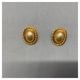 KJL signed Gold Tone Oval Faux Pearl