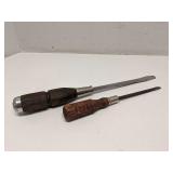 Lot of 2 vintage wood handled screw drivers
