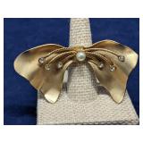 Vintage-style gold-tone bow hair clip