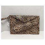 8 Oak Lane Leopard-Print Wine Clutch