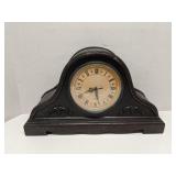 Dark wood quartz mantel clock