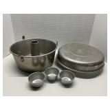 Group of Aluminum Cake & Pie Pans