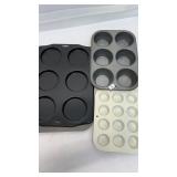 Cookie baking pans 5 pieces.