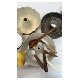 Various kitchen items. Lot. Spoons, knives and
