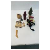 Assorted Christmas decorations.