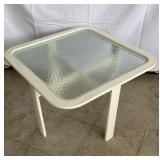 Small white 17in T x 25in square