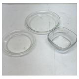 1 Pyrex 8in pie plates, 1 hocking 10in pie plate