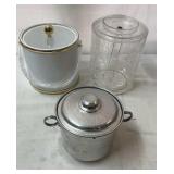 Assorted Vtg containers.