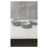 Metal Linco Ware 3 dishes and 1 lid for smaller