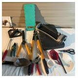 Mixed Garden Tool Lot