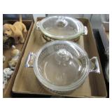 Pyrex Lidded Bowls in Serving Trivets