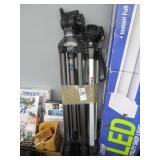 2 Tripods