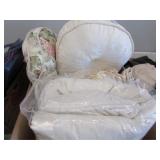 Bedding & Decorative Pillows