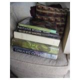 Books - Coffee Table, Doolittle, Davinci