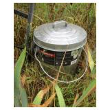 6 Gal Trash Can w/Lid