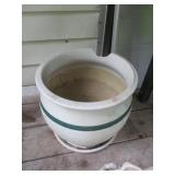Pot w/Chip