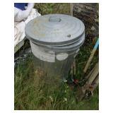 Metal Trash Can w/2 Lids