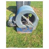 Stanley Plastic Rolling Toolbox, Squirrel Fan