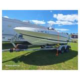 '00 18' Wellcraft Fisherman Center Console Boat,