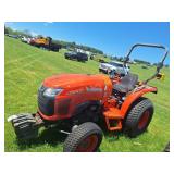 Kubota L3200 Tractor, 4WD, Turf Tires 156 hrs.