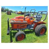 Kubota L2050 Tractor 4WD, Truf Tires 13.66 hrs.