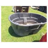 Rubbermaid 150 gal. Water Trough