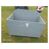 2' x 4' Rolling Wood Box