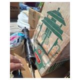Box: Lantern, Grease Gun, Elect. Plates, Sockets