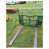 Tractor/Loader Pallet Forks for JD