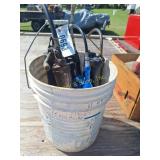 Bucket: (5) Grease Guns (All)