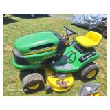 JD LA105 19.5/42 Lawn Tractor