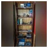 COMPACT WOOD SHELF UNIT AND CONTENTS INCLUDING GARMIN GPS, DIGITAL TV CONVERTER, BINOCULAR MAGNIFIER, AND MORE