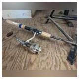UNUSED BASS PRO SHOPS ENTICER SPINNING ROD AND REEL COMBO, 7 FT LENGTH IN MEDIUM HEAVY ACTION